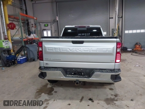 2020 Chevrolet Silverado 1500 LT with VIN 1GCRYDED7LZ312481, listed as a IAAI auction lot 41732329 with 89,446 mi miles. Bid and sale history available at carsss.com. Image 16.