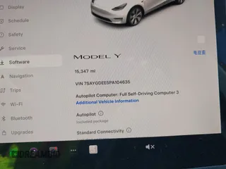 2023 Tesla Model Y Long Range z VIN 7SAYGDEE5PA104635, wystawiony jako IAAI lot #41989014 z przebiegiem 15 347 mil mil oraz . Historia ofert i sprzedaży dostępna na DreamBid. Obrazek 7.
