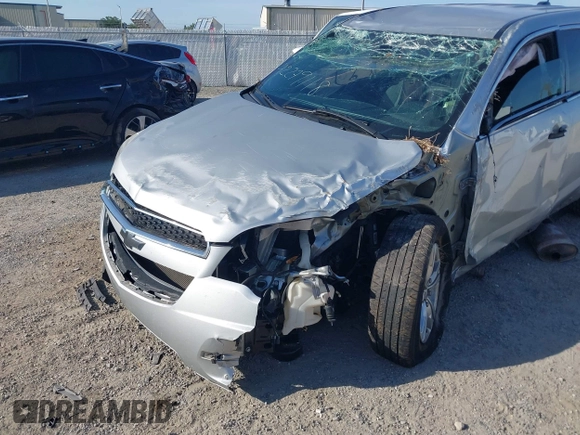 2015 Chevrolet Equinox LS z VIN 2GNALAEK4F1180762, wystawiony jako IAAI lot #42279118 z przebiegiem 94 915 mil mil oraz . Historia ofert i sprzedaży dostępna na DreamBid. Obrazek 6.