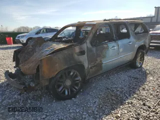 2011 Cadillac Escalade ESV Platinum Edition z VIN 1GYS4KEF9BR314146, wystawiony jako Copart lot #77646884 z przebiegiem Nie podano mil oraz Nie do naprawy • Non repairable. Historia ofert i sprzedaży dostępna na DreamBid. Obrazek 1.