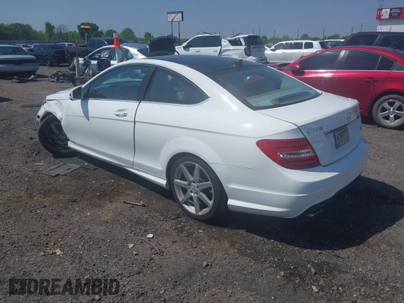 2013 Mercedes-Benz C 250 with VIN WDDGJ4HB1DG052880, listed as a IAAI auction lot 42013118 with 26,799 mi miles and . Bid and sale history available at DreamBid. Image 3.