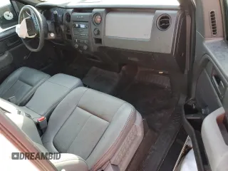 2013 Ford F-150 XL z VIN 1FTMF1CM0DFB92334, wystawiony jako Copart lot #60467615 z przebiegiem Nie podano mil oraz Szkoda całkowita • Salvage title. Historia ofert i sprzedaży dostępna na DreamBid. Obrazek 8.