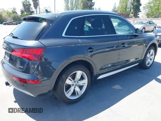 2019 Audi Q5 Premium with VIN WA1ANAFY2K2040638, listed as a IAAI auction lot 42095555 with 98,990 mi miles. Bid and sale history available at carsss.com. Image 4.