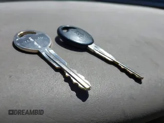 1996 Geo Prizm z VIN 1Y1SK5260TZ040785, wystawiony jako IAAI lot #41848309 z przebiegiem 284 690 mil mil oraz . Historia ofert i sprzedaży dostępna na DreamBid. Obrazek 11.
