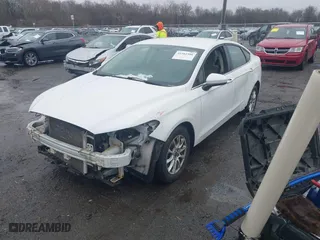 2017 Ford Fusion S with VIN 3FA6P0G77HR235084, listed as a IAAI auction lot 41582306 with 113,325 mi miles. Bid and sale history available at carsss.com. Image 21.