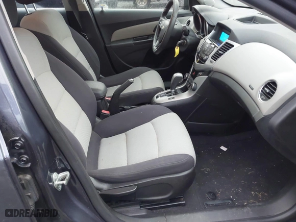 2014 Chevrolet Cruze LS with VIN 1G1PA5SH0E7103809, listed as a IAAI auction lot 41811167 with 181,849 mi miles. Bid and sale history available at carsss.com. Image 5.
