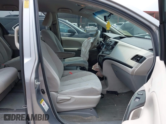 2013 Toyota Sienna LE AAS with VIN 5TDKK3DC0DS300178, listed as a IAAI auction lot 42189800 with 265,568 mi miles and . Bid and sale history available at DreamBid. Image 5.