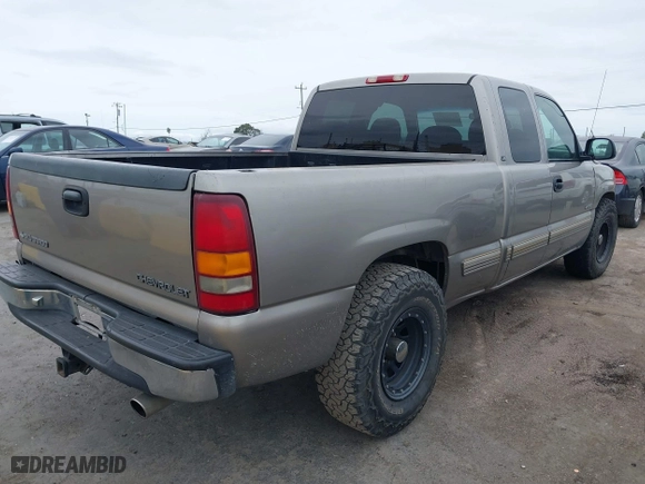 2001 Chevrolet Silverado 1500 LT with VIN 2GCEC19T511122228, listed as a IAAI auction lot 41736673 with 413,475 mi miles. Bid and sale history available at carsss.com. Image 4.