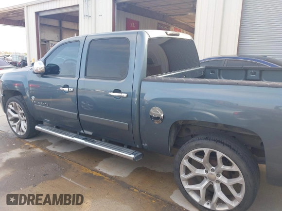 2008 Chevrolet Silverado 1500 Work Truck with VIN 2GCEC13C081187328, listed as a IAAI auction lot 42101495 with Not Provided miles and . Bid and sale history available at DreamBid. Image 14.