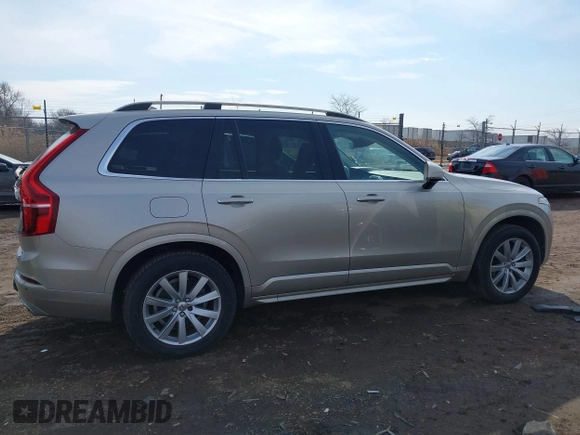 2016 Volvo XC90 T6 Momentum with VIN YV4A22PK7G1050168, listed as a IAAI auction lot 41720055 with 119,957 mi miles. Bid and sale history available at carsss.com. Image 13.