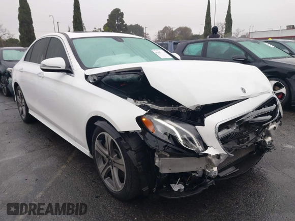 2020 Mercedes-Benz E 350 z VIN W1KZF8DB4LA826368, wystawiony jako IAAI lot #41449930 z przebiegiem 31 319 mil mil oraz . Historia ofert i sprzedaży dostępna na DreamBid. Obrazek 1.
