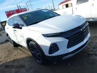 2020 Chevrolet Blazer LT z VIN 3GNKBCR4XLS698213, wystawiony jako IAAI lot #41686203 z przebiegiem 43 107 mil mil oraz . Historia ofert i sprzedaży dostępna na DreamBid. Obrazek 1.
