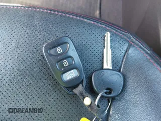 2011 Kia Forte SX с VIN KNAFW5A3XB5338328, выставлен на аукционе IAAI как лот 41403807 с пробегом 178 419 миль миль и . История ставок и продаж доступна на DreamBid. Изображение 11.