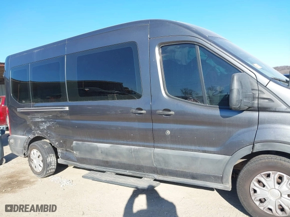 2017 Ford Transit Wagon XL with VIN 1FBAX2CM7HKA50327, listed as a IAAI auction lot 41266395 with 137,504 mi miles. Bid and sale history available at carsss.com. Image 13.
