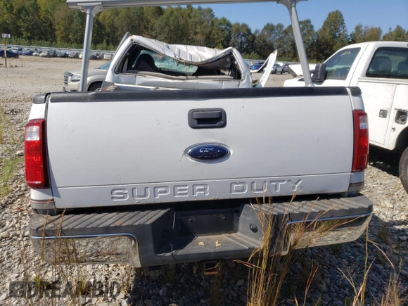 2001 Ford F-350 XL with VIN 1FTSW30F11EC16487, listed as a Copart auction lot 74970834 with 169,268 mi miles and Salvage Title. Bid and sale history available at DreamBid. Image 6.