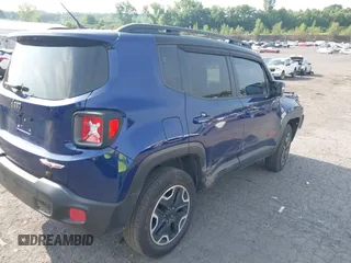 2017 Jeep Renegade Trailhawk с VIN ZACCJBCB8HPE86632, выставлен на аукционе IAAI как лот 42710761 с пробегом 155 100 миль миль и . История ставок и продаж доступна на DreamBid. Изображение 4.