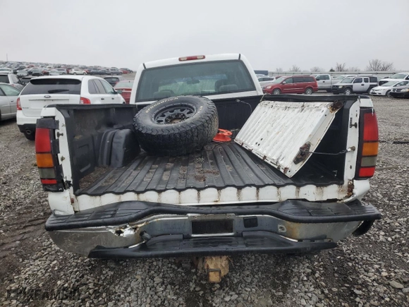 2007 GMC Sierra 3500 Classic SRW Work Trk with VIN 1GTHK33D07F147889, listed as a Copart auction lot 44060765 with NaN miles and Salvage Title. Bid and sale history available at carsss.com. Image 6.