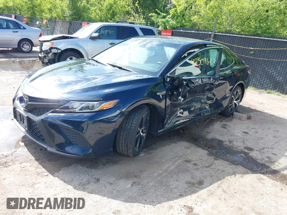 2018 Toyota Camry LE with VIN 4T1B11HK2JU579550, listed as a IAAI auction lot 42309663 with 40,868 mi miles and . Bid and sale history available at DreamBid. Image 17.
