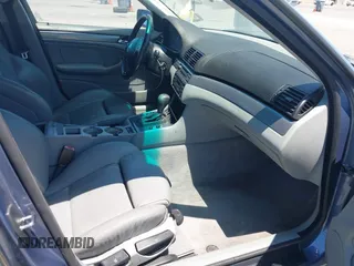2000 BMW 3 Series 323i with VIN WBAAM3340YFP81830, listed as a IAAI auction lot 42625148 with 162,910 mi miles and . Bid and sale history available at DreamBid. Image 5.