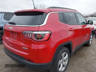 2017 Jeep Compass Latitude with VIN 3C4NJCBB4HT653125, listed as a IAAI auction lot 42006468 with Not provided miles and . Bid and sale history available at DreamBid. Image 4.