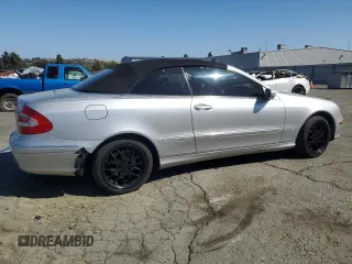 2005 Mercedes-Benz CLK 320 with VIN WDBTK65J55F140026, listed as a Copart auction lot 61972045 with 152,200 mi miles and Salvage title. Bid and sale history available at DreamBid. Image 3.