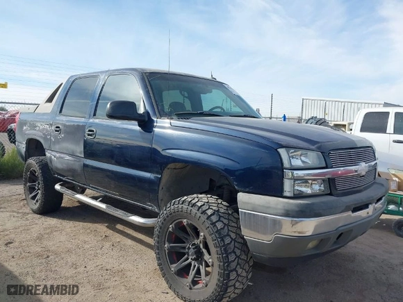 2005 Chevrolet Avalanche LS with VIN 3GNEC12Z85G100565, listed as a IAAI auction lot 41350279 with 198,030 mi miles. Bid and sale history available at carsss.com. Image 1.