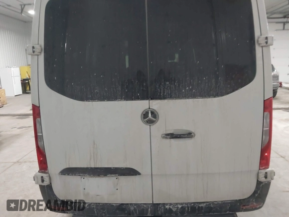 2021 Mercedes-Benz Sprinter Cargo with VIN W1Y4ECHY9MT060129, listed as a IAAI auction lot 41616041 with 215,726 mi miles. Bid and sale history available at carsss.com. Image 16.