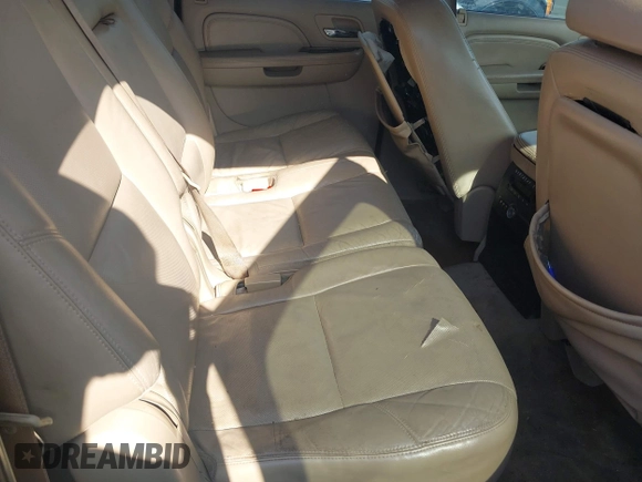 2009 Cadillac Escalade ESV с VIN 1GYFK26279R270175, выставлен на аукционе IAAI как лот 42349456 с пробегом 189 172 миль миль и . История ставок и продаж доступна на DreamBid. Изображение 8.