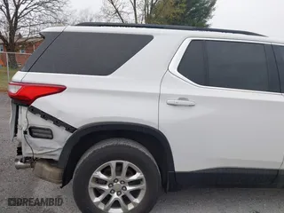 2019 Chevrolet Traverse LT Cloth with VIN 1GNERGKW0KJ221320, listed as a IAAI auction lot 41827836 with 151,893 mi miles. Bid and sale history available at carsss.com. Image 17.