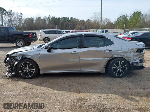 2020 Toyota Camry SE with VIN 4T1M11AK2LU869485, listed as a IAAI auction lot 41593137 with 90,501 mi miles. Bid and sale history available at carsss.com. Image 13.