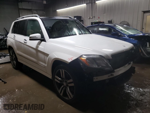 2015 Mercedes-Benz GLK 350 with VIN WDCGG8JB3FG388764, listed as a Copart auction lot 39573334 with 62,837 mi miles and . Bid and sale history available at DreamBid. Image 4.