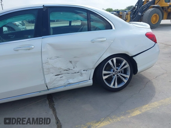2018 Mercedes-Benz C 300 with VIN 55SWF4JB2JU243004, listed as a IAAI auction lot 42413093 with 78,738 mi miles and . Bid and sale history available at DreamBid. Image 6.