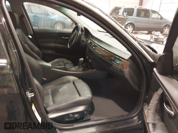 2008 BMW 3 Series 335i с VIN WBAVB73508KY63636, выставлен на аукционе IAAI как лот 42113280 с пробегом 132 419 миль миль и . История ставок и продаж доступна на DreamBid. Изображение 5.