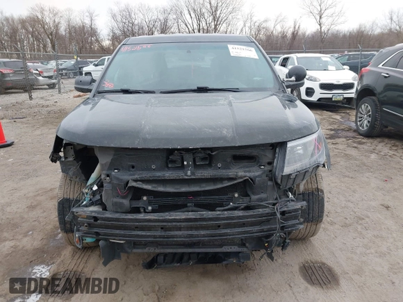 2016 Ford Police Interceptor Utility z VIN 1FM5K8AR6GGA62950, wystawiony jako IAAI lot #41521566 z przebiegiem 139 127 mil mil oraz . Historia ofert i sprzedaży dostępna na DreamBid. Obrazek 12.