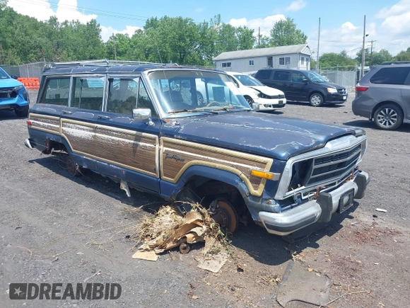 1988 Jeep Grand Wagoneer with VIN 1JCNJ15U7JT237152, listed as a IAAI auction lot 42682009 with 159,950 mi miles and . Bid and sale history available at DreamBid. Image 1.
