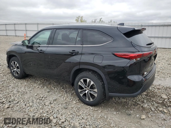 2022 Toyota Highlander XLE with VIN 5TDGZRBH6NS175420, listed as a Copart auction lot 57328585 with 47,962 mi miles and Salvage title. Bid and sale history available at DreamBid. Image 2.