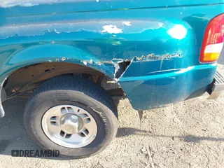 1997 Ford Ranger XL with VIN 1FTCR14A2VPA82467, listed as a IAAI auction lot 41871581 with 299,206 mi miles. Bid and sale history available at carsss.com. Image 6.