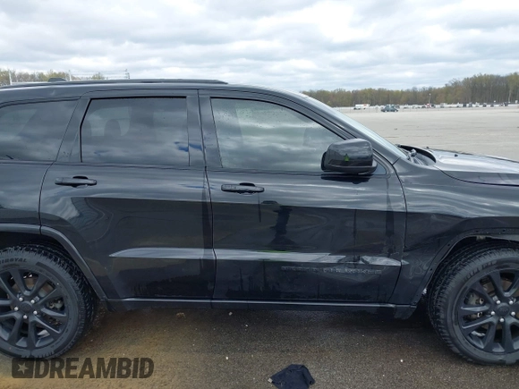 2018 Jeep Grand Cherokee Laredo with VIN 1C4RJFAG7JC468391, listed as a IAAI auction lot 42010443 with 91,585 mi miles and . Bid and sale history available at DreamBid. Image 13.