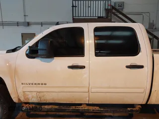 2011 Chevrolet Silverado 1500 LT with VIN 3GCPKSE34BG310982, listed as a IAAI auction lot 41053374 with 278,024 mi miles. Bid and sale history available at carsss.com. Image 14.