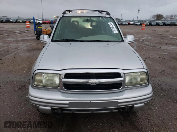 2002 Chevrolet Tracker LT z VIN 2CNBJ634526917089, wystawiony jako Copart lot #79265434 z przebiegiem 131 081 mil mil oraz Czysty tytuł • Clean title. Historia ofert i sprzedaży dostępna na DreamBid. Obrazek 5.
