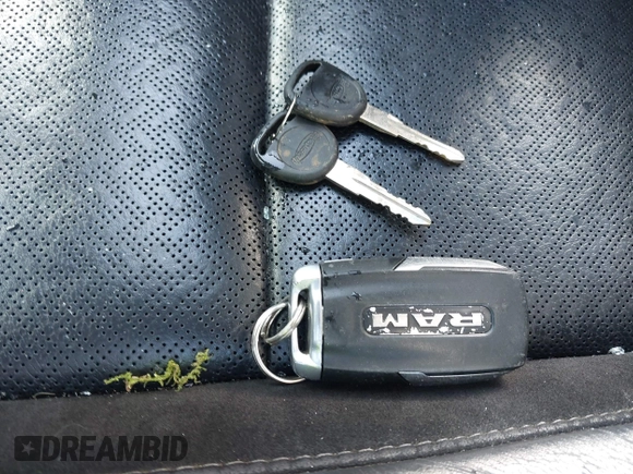 2019 Ram 1500 Laramie z VIN 1C6SRFJT1KN612909, wystawiony jako IAAI lot #42305653 z przebiegiem 105 018 mil mil oraz . Historia ofert i sprzedaży dostępna na DreamBid. Obrazek 11.