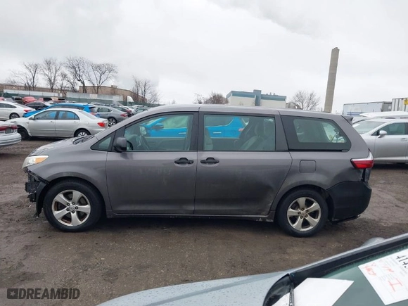 2015 Toyota Sienna L with VIN 5TDZK3DC9FS582287, listed as a IAAI auction lot 41465131 with NaN miles. Bid and sale history available at carsss.com. Image 15.
