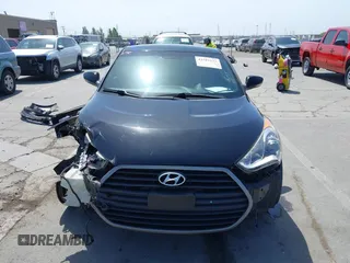 2016 Hyundai Veloster Turbo с VIN KMHTC6AE2GU288538, выставлен на аукционе IAAI как лот 42282122 с пробегом 83 231 миль миль и . История ставок и продаж доступна на DreamBid. Изображение 13.