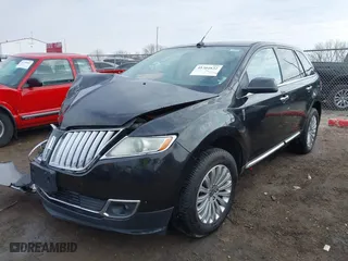 2011 Lincoln MKX with VIN 2LMDJ6JK1BBJ23423, listed as a IAAI auction lot 41704822 with NaN miles. Bid and sale history available at carsss.com. Image 17.