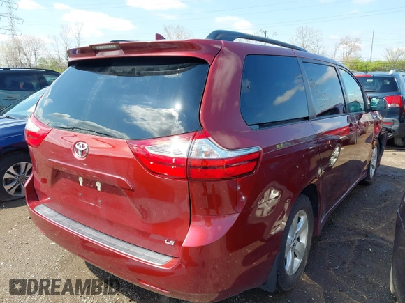 2018 Toyota Sienna LE Auto Access Seat with VIN 5TDKZ3DC6JS937924, listed as a IAAI auction lot 42000189 with 91,188 mi miles. Bid and sale history available at carsss.com. Image 4.