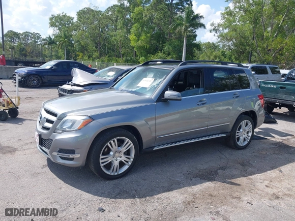 2015 Mercedes-Benz GLK-Class GLK 350 with VIN WDCGG8JB9FG360676, listed as a IAAI auction lot 41918582 with 149,911 mi miles. Bid and sale history available at carsss.com. Image 17.