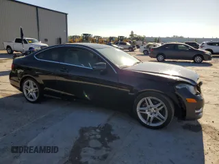 2015 Mercedes-Benz C 250 z VIN WDDGJ4HBXFG393522, wystawiony jako Copart lot #48867525 z przebiegiem 99 206 mil mil oraz Szkoda całkowita • Salvage title. Historia ofert i sprzedaży dostępna na DreamBid. Obrazek 4.
