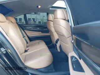 2011 BMW 7 Series 740i z VIN WBAKA4C5XBC612953, wystawiony jako IAAI lot #42144964 z przebiegiem 158 898 mil mil oraz . Historia ofert i sprzedaży dostępna na DreamBid. Obrazek 8.