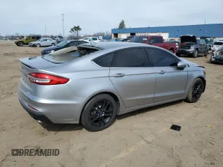 2020 Ford Fusion SE z VIN 3FA6P0HD1LR107923, wystawiony jako Copart lot #48995215 z przebiegiem 62 549 mil mil oraz Nie do naprawy • Non repairable. Historia ofert i sprzedaży dostępna na DreamBid. Obrazek 3.