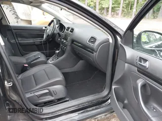 2011 Volkswagen Jetta SE с VIN 3VWPZ7AJ4BM717986, выставлен на аукционе IAAI как лот 42451199 с пробегом 213 710 миль миль и . История ставок и продаж доступна на DreamBid. Изображение 5.